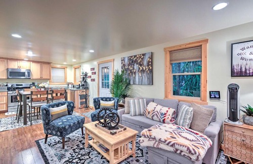 Warnick House | Cozy Glacier Springs Cabin with Private Hot Tub