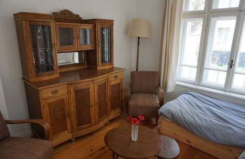 Sofia City Center Apartment | Cozy Ground Floor Apartment in a Restored House in the Heart of old Sofia