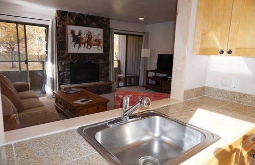 Warm Springs Condo | Cozy Ground Floor Condo at the Base of Warm Springs Lifts in Ketchum