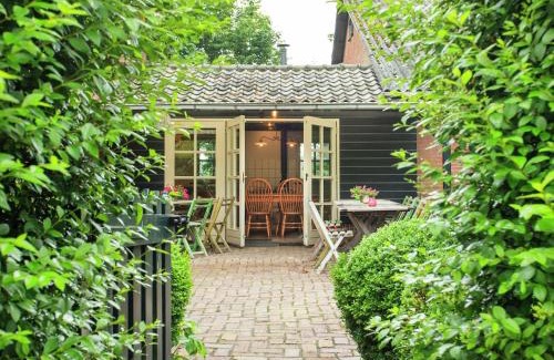 Lage Mierde House | Cozy group house in Reusel in a natural environment