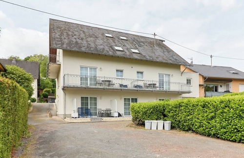 Lieser Apartment | Cozy guest house Binz-Meyer Fewo Paulsberg in Lieser with garden view