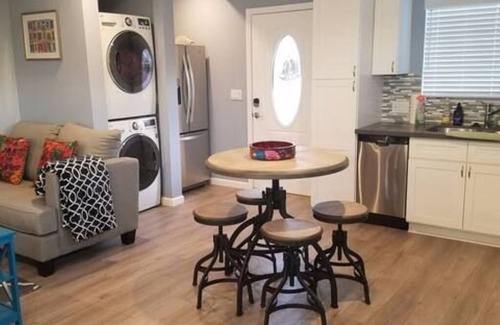 Northridge House | Cozy Guest-House for Leisure or Biz Traveler