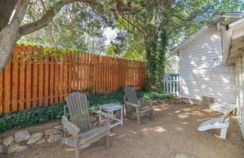 Nob Hill Cottage | Cozy Guesthouse in the Heart of Prescott!