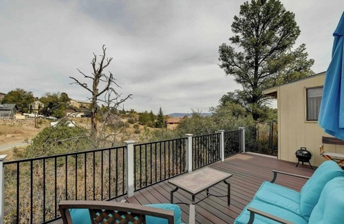 Diamond Valley Cottage | Cozy Guesthouse with views