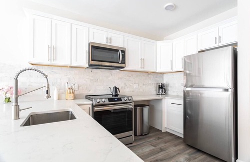 Mill River Apartment | Cozy Haven Near Yale|Wooster Square|Washer/Dryer