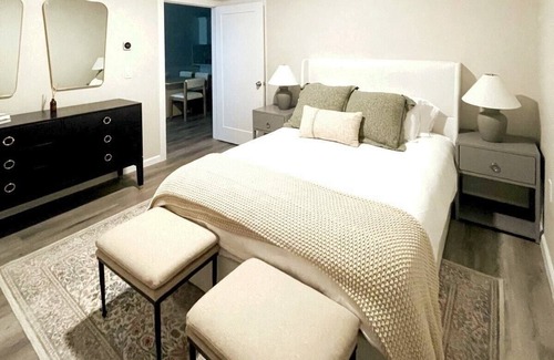 Mill River Apartment | Cozy Haven Near Yale|Wooster Square|Washer/Dryer