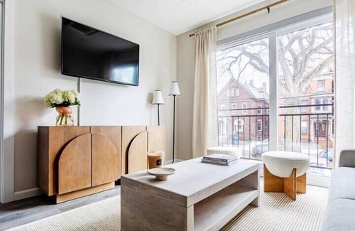 Mill River Apartment | Cozy Haven Near Yale|Wooster Square|Washer/Dryer