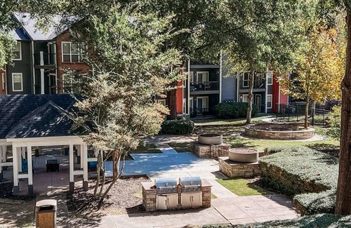 Briarcliff Heights Apartment | Cozy Hidden Gem 1-bedroom in ATL walking distance to Emory