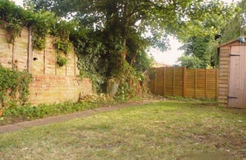 Aylesbury House | Cozy , hidden little gem!