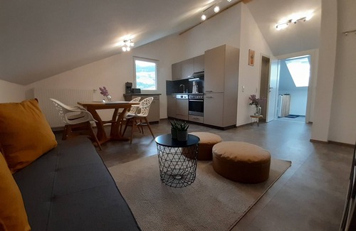 Niedernsill Apartment | Cozy Holiday Apartment with Mountain View – Your Alpine Retreat!