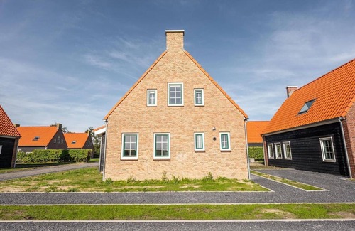 Ossenisse House | Cozy Holiday Home in a Holiday Park in Zeeland
