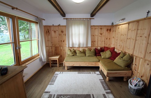 Liebenfels House | Cozy Holiday Home in Leibenfels with Barbecue