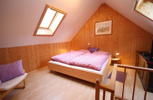 Liebenfels House | Cozy Holiday Home in Leibenfels with Barbecue