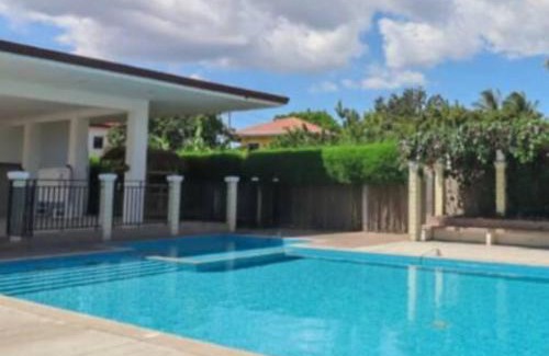 San Pablo House | Cozy Holiday Home in San Pablo City for Groups of 8-10