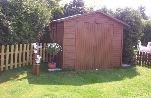 Berumbur House | Cozy holiday home near the spa centre, outdoor/indoor pool and bathing lake
