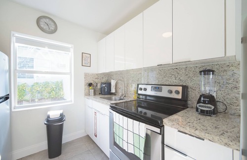 Parkside House | Cozy Hollywood Retreat/Up to 6 G& FREE Parking!