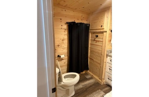 Tishomingo House | Cozy home- 5 mins from state park!