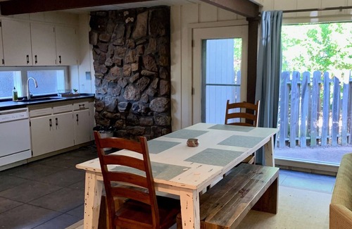 Eden Isle House | Cozy home across from Red Apple Inn and 20 minutes from Little Red River!