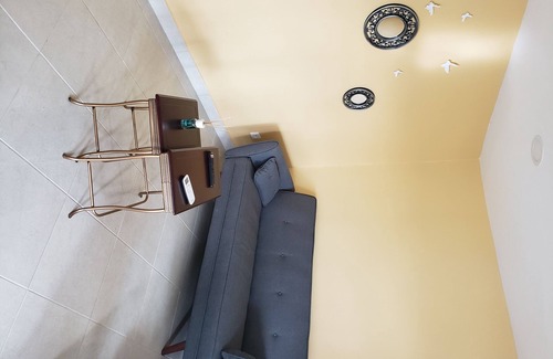 Bellevue Apartment | Cozy home-away: 1bedroom apartment 1 bath fully furnished