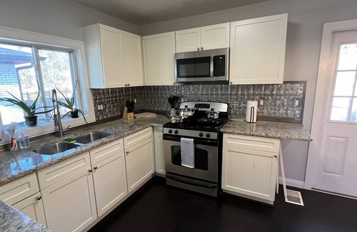 Belvedere Park House | Cozy home away from home