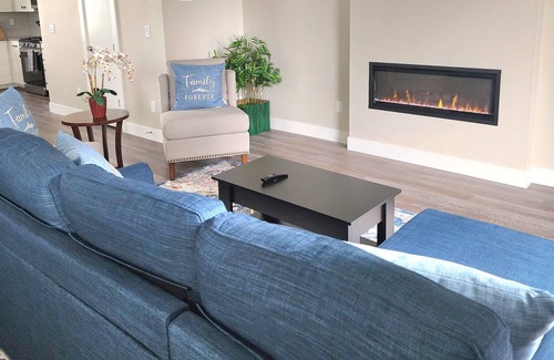 Lamar Heights Area House | Cozy Home By Denver