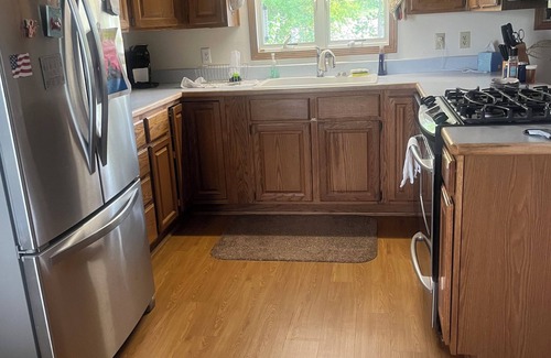 Glasgow House | Cozy home close to Fort Peck with all the amenities! Pet friendly