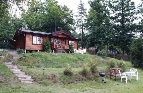 Asarum House | Cozy home in Asarum with kitchen