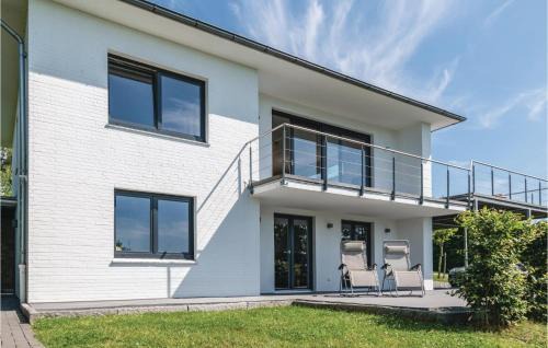 Bosau House | Cozy Home In Bosau With Kitchen