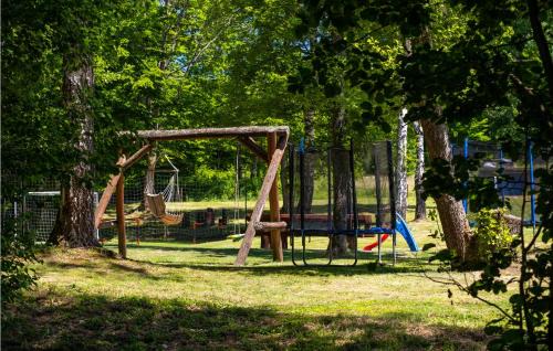 Brestovac House | Cozy Home In Brestovac With Sauna