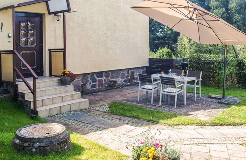 Burg Stargard House | Cozy home in Burg Stargard with WiFi