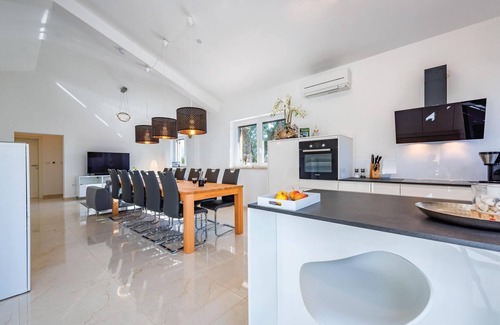 Krsan House | Cozy home in Cambarelici