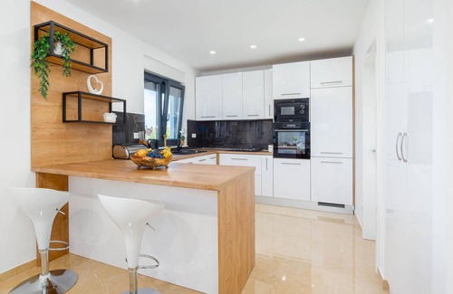 Trilj House | Cozy home in Caporice with WiFi