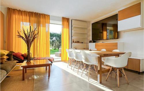 Karby Apartment | Cozy Home In Dörphof With Sauna