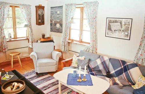 Dingle House | Cozy home in Dingle with lake view