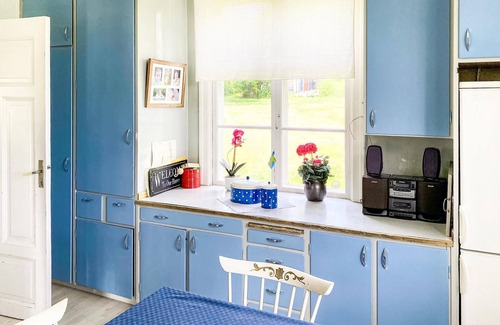 Edsbruk House | Cozy home in Edsbruk with kitchen