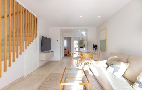 Pilar de la Horadada House | Cozy Home In Torre De La Horadada