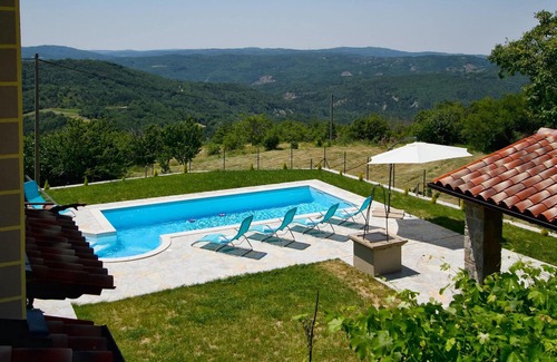 Lupoglav House | Cozy home in Lupoglav
