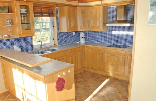 Lysvik House | Cozy home in Lysvik with kitchen