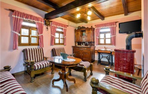 Mala Ludina House | Cozy Home In Mala Ludina With Kitchen