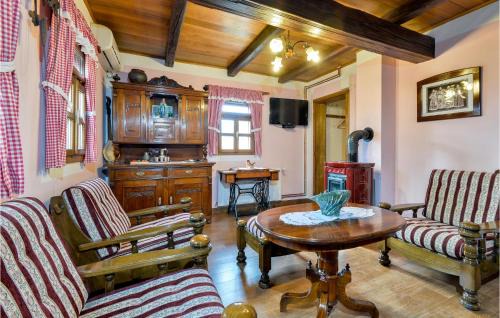 Mala Ludina House | Cozy Home In Mala Ludina With Kitchen
