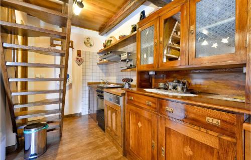 Mala Ludina House | Cozy Home In Mala Ludina With Kitchen