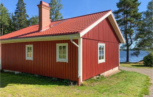 Nassjo Municipality House | Cozy Home In Nässjö With House Sea View