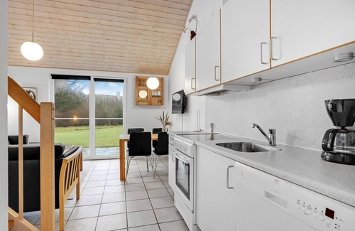 Houstrup House | Cozy home in Nørre Nebel with WiFi