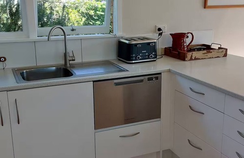 Omokoroa House | Cozy Home in Omokoroa.
