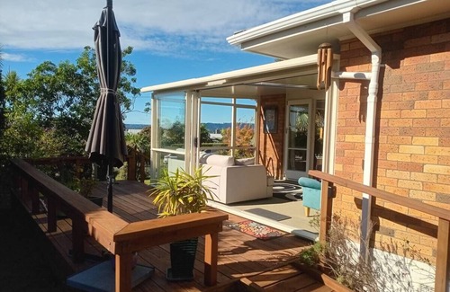 Omokoroa House | Cozy Home in Omokoroa.