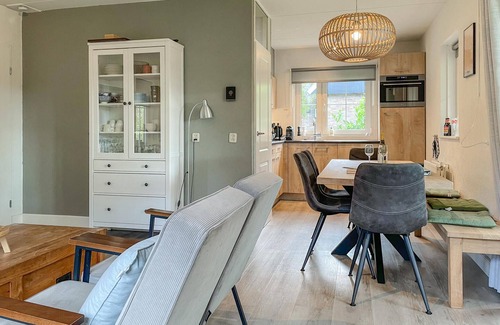 Paasloo House | Cozy home in Paasloo with WiFi