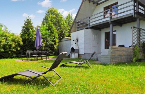 gmina Bedzino House | Cozy home in Podamirowo with lake view