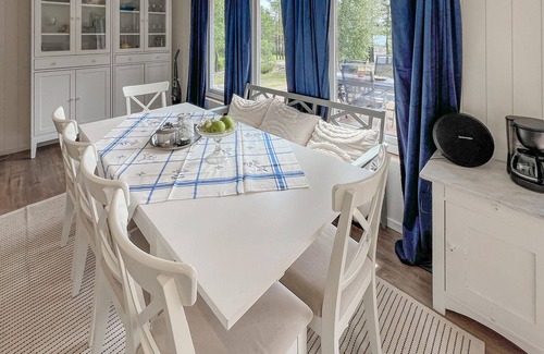 Saffle Municipality House | Cozy home in Säffle with lake view