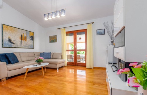Posedarje House | Cozy home in Slivnica