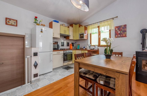 Posedarje House | Cozy home in Slivnica